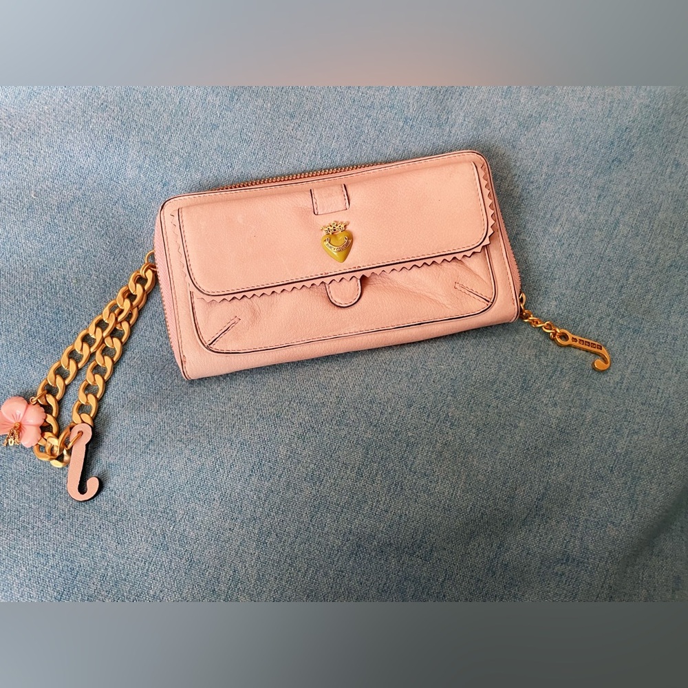 VTG Y2K Juicy Couture Pink Leather Wallet/ Clutch With Pink Flowers